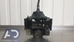 Gebruikte Remklauw (Tang) rechts-achter Mercedes C Sportcoupé (C203) 1.8 C-200K 16V Prijs € 34,99 Margeregeling aangeboden door Autodemontage Aandijk