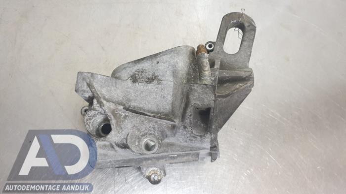 Gebruikte Motorrubber Ford Fiesta 6 (JA8) 1.4 16V Prijs € 29,99 Margeregeling aangeboden door Autodemontage Aandijk