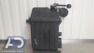 Gebruikte Luchtfilterhuis Suzuki Swift (ZA/ZC/ZD1/2/3/9) 1.3 VVT 16V Prijs € 34,99 Margeregeling aangeboden door Autodemontage Aandijk