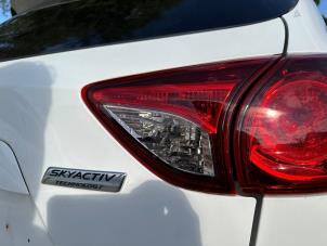 Gebruikte Achterlicht rechts Mazda CX-5 (KE,GH) 2.2 SkyActiv-D 16V 2WD Prijs € 59,99 Margeregeling aangeboden door Autodemontage Aandijk