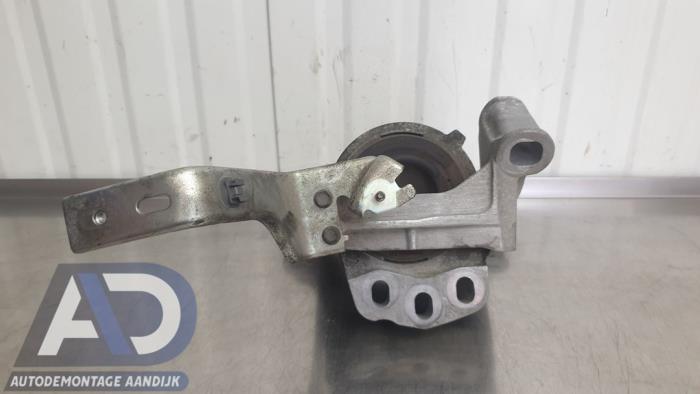 Gebruikte Motorsteun Mazda CX-5 I (KE,GH) 2.2 SkyActiv-D 16V 2WD Prijs € 49,99 Margeregeling aangeboden door Autodemontage Aandijk