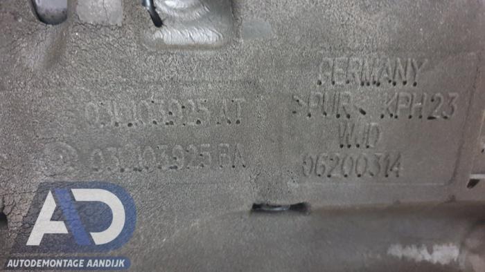 Motor Beschermplaat van een Audi A1 (8X1/8XK) 1.6 TDI 16V 2012