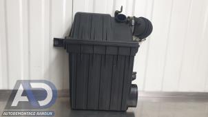 Gebruikte Luchtfilterhuis Suzuki Swift (ZA/ZC/ZD1/2/3/9) 1.3 VVT 16V Prijs € 34,99 Margeregeling aangeboden door Autodemontage Aandijk