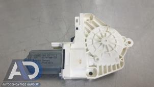 Gebruikte Motor electrisch raam Audi A6 (C6) 2.0 T FSI 16V Prijs € 19,99 Margeregeling aangeboden door Autodemontage Aandijk