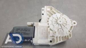 Gebruikte Raammotor Portier Audi A6 (C6) 2.8 V6 24V FSI Prijs € 19,99 Margeregeling aangeboden door Autodemontage Aandijk