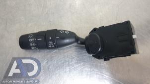 Gebruikte Pinker Schakelaar Honda Jazz (GE6/GE8/GG/GP) 1.4 VTEC 16V Prijs € 29,99 Margeregeling aangeboden door Autodemontage Aandijk