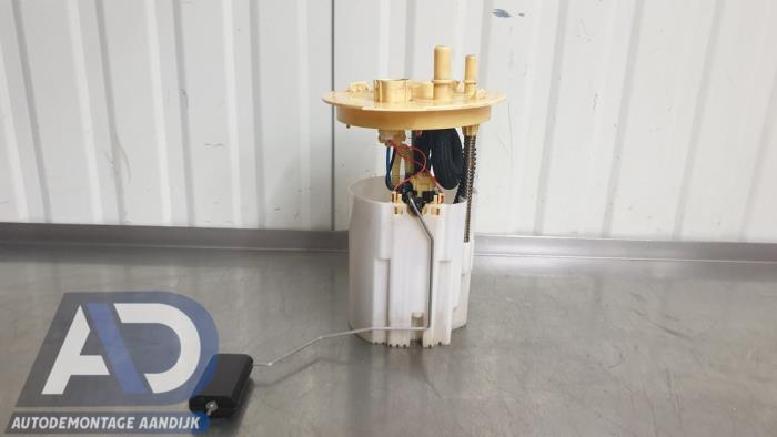 Gebruikte Tank element Pomp Ford Mondeo V Wagon 2.0 TDCi 150 16V Prijs € 99,99 Margeregeling aangeboden door Autodemontage Aandijk