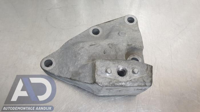 Gebruikte Versnellingsbak Steun Ford S-Max (GBW) 2.0 TDCi 16V 140 Prijs € 19,99 Margeregeling aangeboden door Autodemontage Aandijk