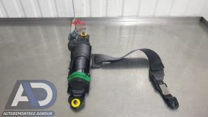 Gebruikte Veiligheidsgordel rechts-voor Volvo V70 (SW) 2.4 T 20V AWD Prijs € 49,99 Margeregeling aangeboden door Autodemontage Aandijk