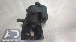 Gebruikte Remklauw (Tang) links-achter Audi A6 (C6) 2.8 V6 24V FSI Prijs € 74,99 Margeregeling aangeboden door Autodemontage Aandijk
