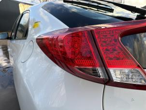 Gebruikte Achterlicht links Honda Civic (FK1/2/3) 1.4i VTEC 16V Prijs € 99,99 Margeregeling aangeboden door Autodemontage Aandijk