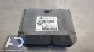 Gebruikte Computer Motormanagement Volkswagen Golf IV (1J1) 1.6 16V Prijs € 64,99 Margeregeling aangeboden door Autodemontage Aandijk
