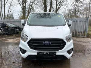 Gebruikte Voorruit Ford Transit Custom 1.0 12V Ecoboost PHEV Prijs € 299,99 Margeregeling aangeboden door Autodemontage Aandijk