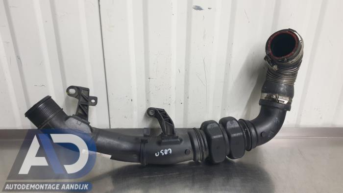 Gebruikte Intercooler Buis Ford Mondeo V Wagon 2.0 TDCi 150 16V Prijs € 49,99 Margeregeling aangeboden door Autodemontage Aandijk