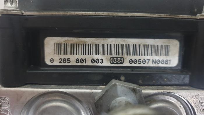 ABS Pomp van een Skoda Roomster (5J) 1.2 TSI 2011