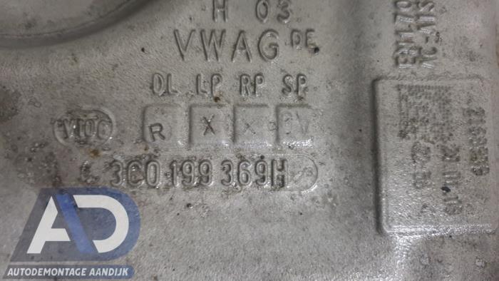 Subframe van een Audi TT (8J3) 2.0 TFSI 16V TTS Quattro 2010