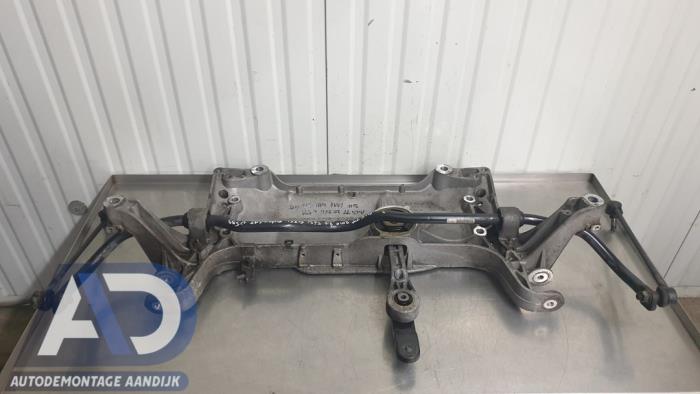 Subframe van een Audi TT (8J3) 2.0 TFSI 16V TTS Quattro 2010
