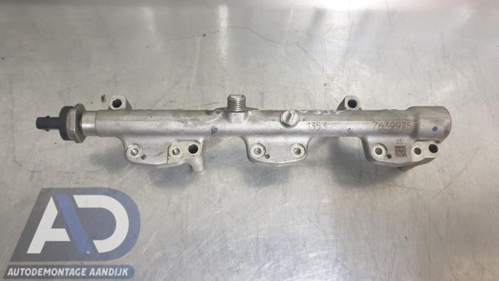 Gebruikte Injector brug BMW 2 serie Active Tourer (F45) 218i 1.5 TwinPower Turbo 12V Prijs € 74,99 Margeregeling aangeboden door Autodemontage Aandijk