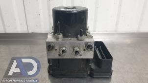 Gebruikte ABS Pomp Volvo V40 (MV) 1.6 D2 Prijs € 99,99 Margeregeling aangeboden door Autodemontage Aandijk