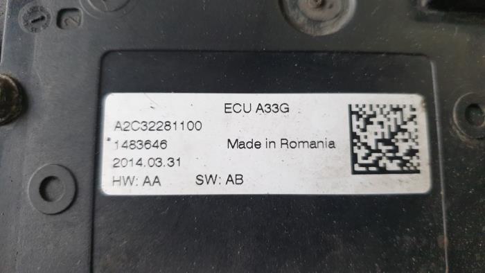 Handrem motor van een Opel Insignia 2.0 CDTI 16V 140 ecoFLEX 2015
