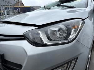 Gebruikte Koplamp links Hyundai i20 1.2i 16V Prijs € 149,99 Margeregeling aangeboden door Autodemontage Aandijk