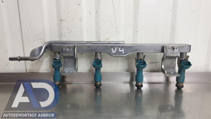 Gebruikte Injector brug Mazda 2 (DE) 1.3 16V S-VT Prijs € 49,99 Margeregeling aangeboden door Autodemontage Aandijk