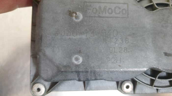 Gasklephuis van een Mazda 2 (DE) 1.3 16V S-VT 2009
