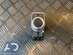 Gebruikte MMI schakelaar Mercedes B (W246) 1.6 B-180 BlueEFFICIENCY Turbo 16V Prijs € 39,99 Margeregeling aangeboden door Autodemontage Aandijk