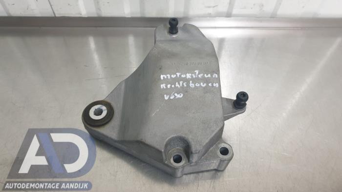 Gebruikte Motorrubber Mercedes B (W246/W242) 1.6 B-180 BlueEFFICIENCY Turbo 16V Prijs € 34,99 Margeregeling aangeboden door Autodemontage Aandijk