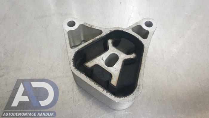 Gebruikte Motorrubber Mercedes B (W246/W242) 1.6 B-180 BlueEFFICIENCY Turbo 16V Prijs € 19,99 Margeregeling aangeboden door Autodemontage Aandijk