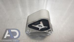 Motorrubber van een Mercedes-Benz B (W246/W242) 1.6 B-180 BlueEFFICIENCY Turbo 16V 2014