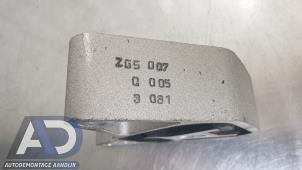 Motorrubber van een Mercedes-Benz B (W246/W242) 1.6 B-180 BlueEFFICIENCY Turbo 16V 2014