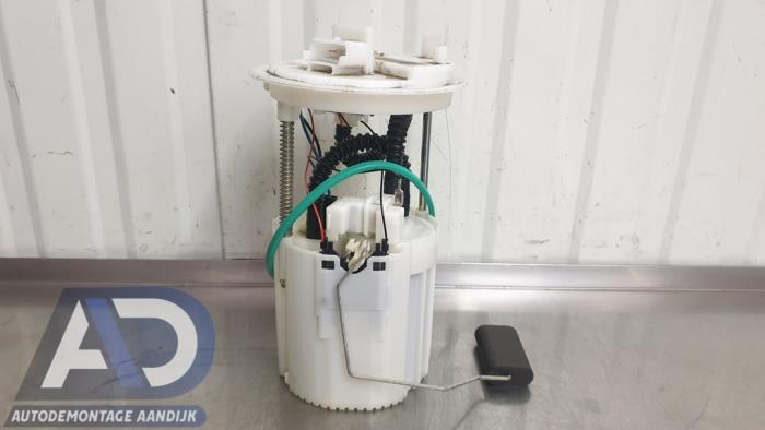 Gebruikte Tank element Pomp Opel Corsa D 1.2 16V Prijs € 19,99 Margeregeling aangeboden door Autodemontage Aandijk