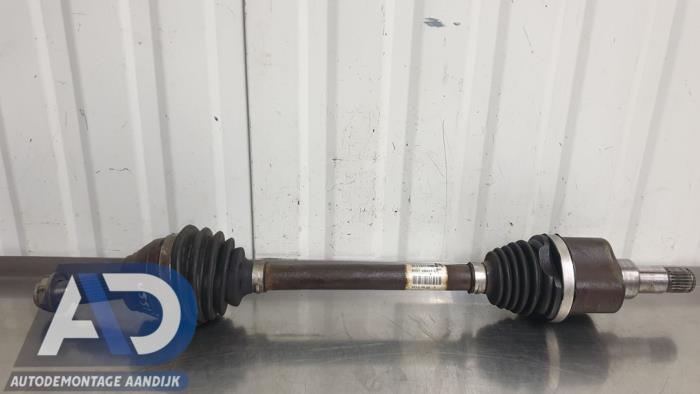 Gebruikte Aandrijfas links-voor Ford B-Max (JK8) 1.4 16V Prijs € 49,99 Margeregeling aangeboden door Autodemontage Aandijk