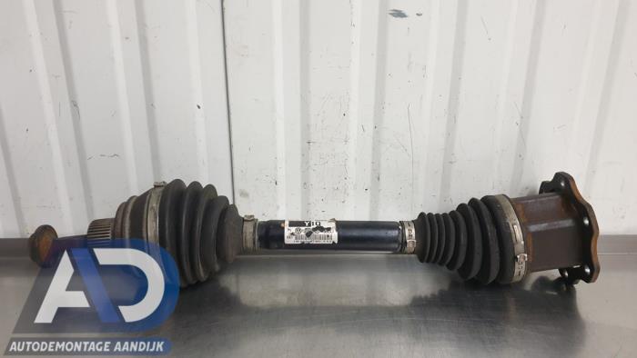 Gebruikte Steekas links-voor Audi A5 (8T3) 3.0 TDI V6 24V Quattro Prijs € 49,99 Margeregeling aangeboden door Autodemontage Aandijk