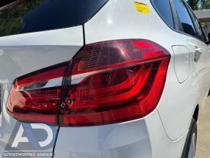 Gebruikte Achterlicht rechts BMW 2 serie Active Tourer (F45) 220dA xDrive 2.0 TwinPower Turbo 16V Prijs € 149,99 Margeregeling aangeboden door Autodemontage Aandijk