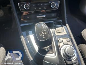 Gebruikte Versnellingspook BMW 2 serie Active Tourer (F45) 220dA xDrive 2.0 TwinPower Turbo 16V Prijs € 99,99 Margeregeling aangeboden door Autodemontage Aandijk