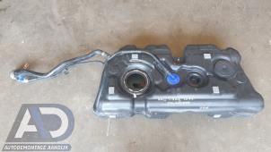 Gebruikte Brandstoftank BMW 2 serie Active Tourer (F45) 220dA xDrive 2.0 TwinPower Turbo 16V Prijs € 199,99 Margeregeling aangeboden door Autodemontage Aandijk