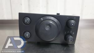 Gebruikte Licht Schakelaar Opel Meriva 1.7 CDTI 16V Prijs € 19,99 Margeregeling aangeboden door Autodemontage Aandijk