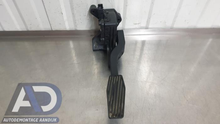 Gebruikte Sensor Gaspedaalpositie Opel Meriva (A) 1.7 CDTI 16V Prijs € 29,99 Margeregeling aangeboden door Autodemontage Aandijk