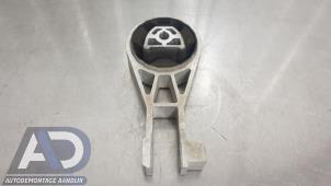 Gebruikte Versnellingsbak Steun Opel Corsa E 1.4 16V Prijs € 19,99 Margeregeling aangeboden door Autodemontage Aandijk