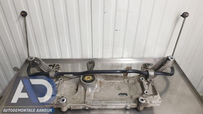 Gebruikte Subframe Volkswagen Touran (1T3) 2.0 TDI 16V Prijs € 49,99 Margeregeling aangeboden door Autodemontage Aandijk