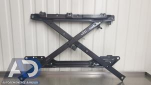 Gebruikte Steun (diversen) Audi Q5 (8RB) 3.0 TDI V6 24V Clean Diesel Quattro Prijs € 49,99 Margeregeling aangeboden door Autodemontage Aandijk