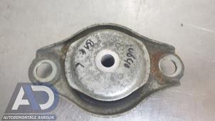 Gebruikte Versnellingsbak Steun Fiat 500 (312) 1.2 Prijs € 19,99 Margeregeling aangeboden door Autodemontage Aandijk