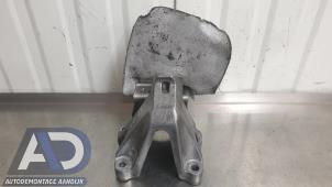 Gebruikte Motorsteun Audi Q5 (8RB) 3.0 TDI V6 24V Clean Diesel Quattro Prijs € 29,99 Margeregeling aangeboden door Autodemontage Aandijk