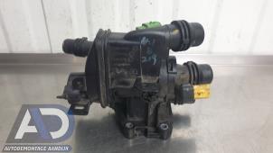 Gebruikte Thermostaathuis Citroen C3 (SX/SW) 1.2 12V e-THP PureTech 110 Prijs € 49,99 Margeregeling aangeboden door Autodemontage Aandijk