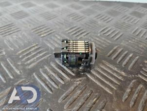 Gebruikte Sensor Temperatuur binnen Mercedes E Estate (S212) E-350 CDI V6 24V BlueEfficiency Prijs € 14,99 Margeregeling aangeboden door Autodemontage Aandijk