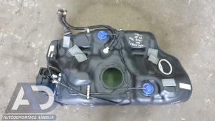 Gebruikte Tank Opel Astra J (PC6/PD6/PE6/PF6) 1.6 16V Ecotec Prijs € 79,99 Margeregeling aangeboden door Autodemontage Aandijk