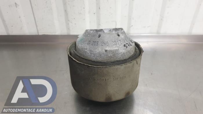 Gebruikte Motorrubber Mercedes C Sportcoupé (C203) 1.8 C-180K 16V Prijs € 24,99 Margeregeling aangeboden door Autodemontage Aandijk