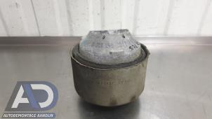 Gebruikte Motorsteun Mercedes C Sportcoupé (C203) 1.8 C-180K 16V Prijs € 24,99 Margeregeling aangeboden door Autodemontage Aandijk